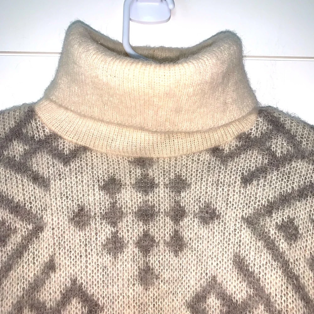 EVC 80s Women’s Icelandic Wool Knot Ski Vested Creme & Gray Sweater - Picture 3 of 5